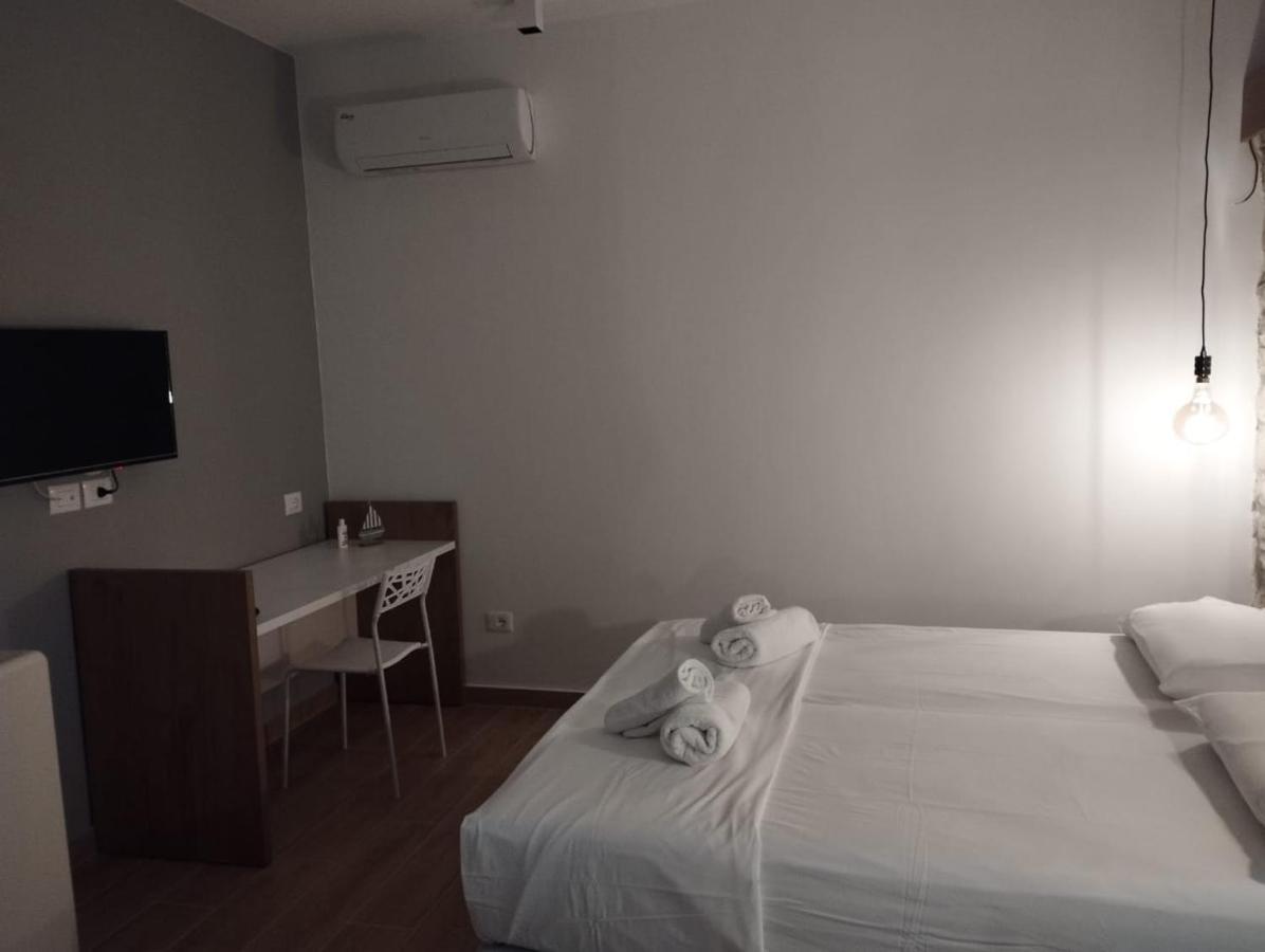 Comfort Guest Rooms Vila Hm Sarandë 외부 사진