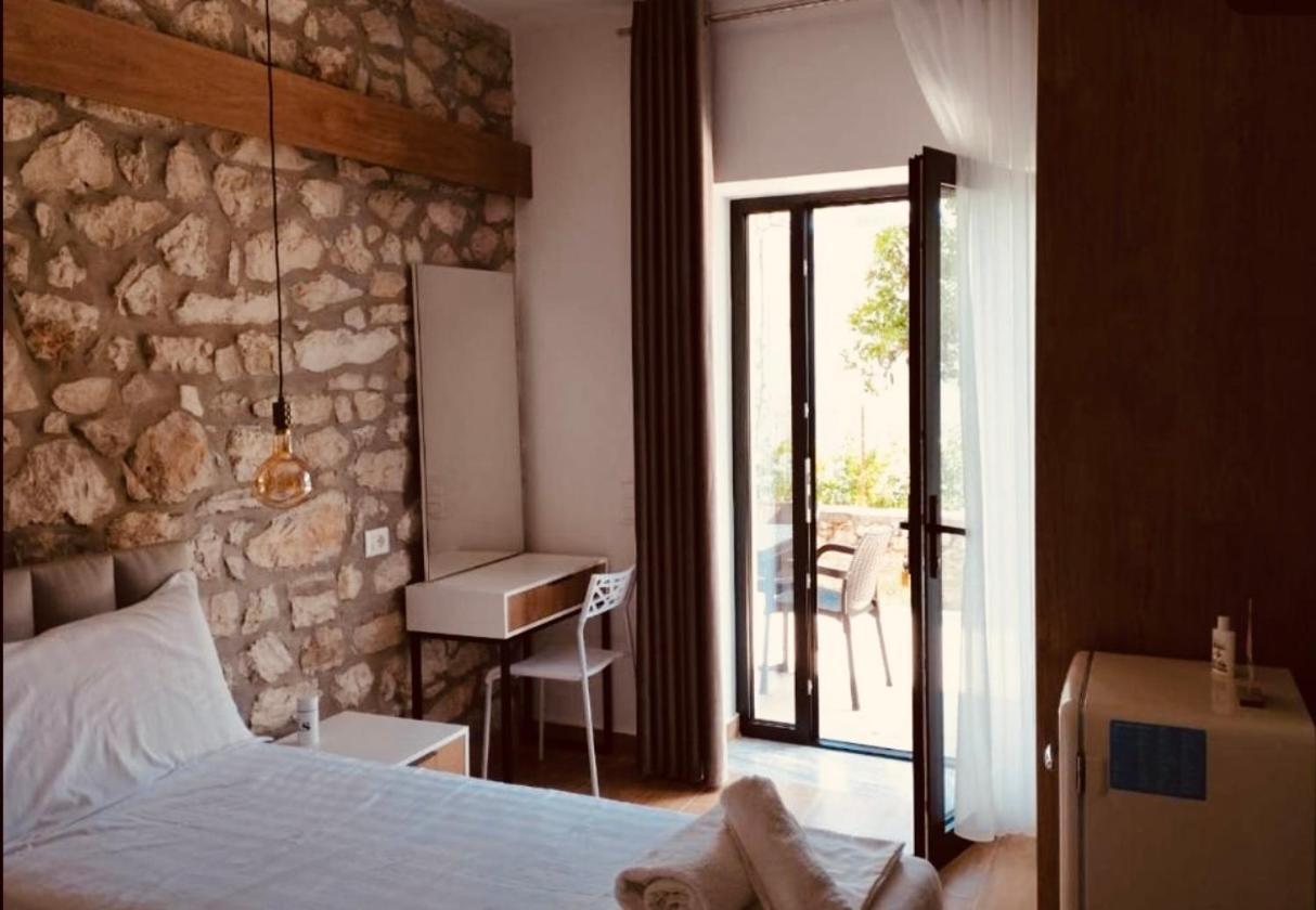 Comfort Guest Rooms Vila Hm Sarandë 외부 사진