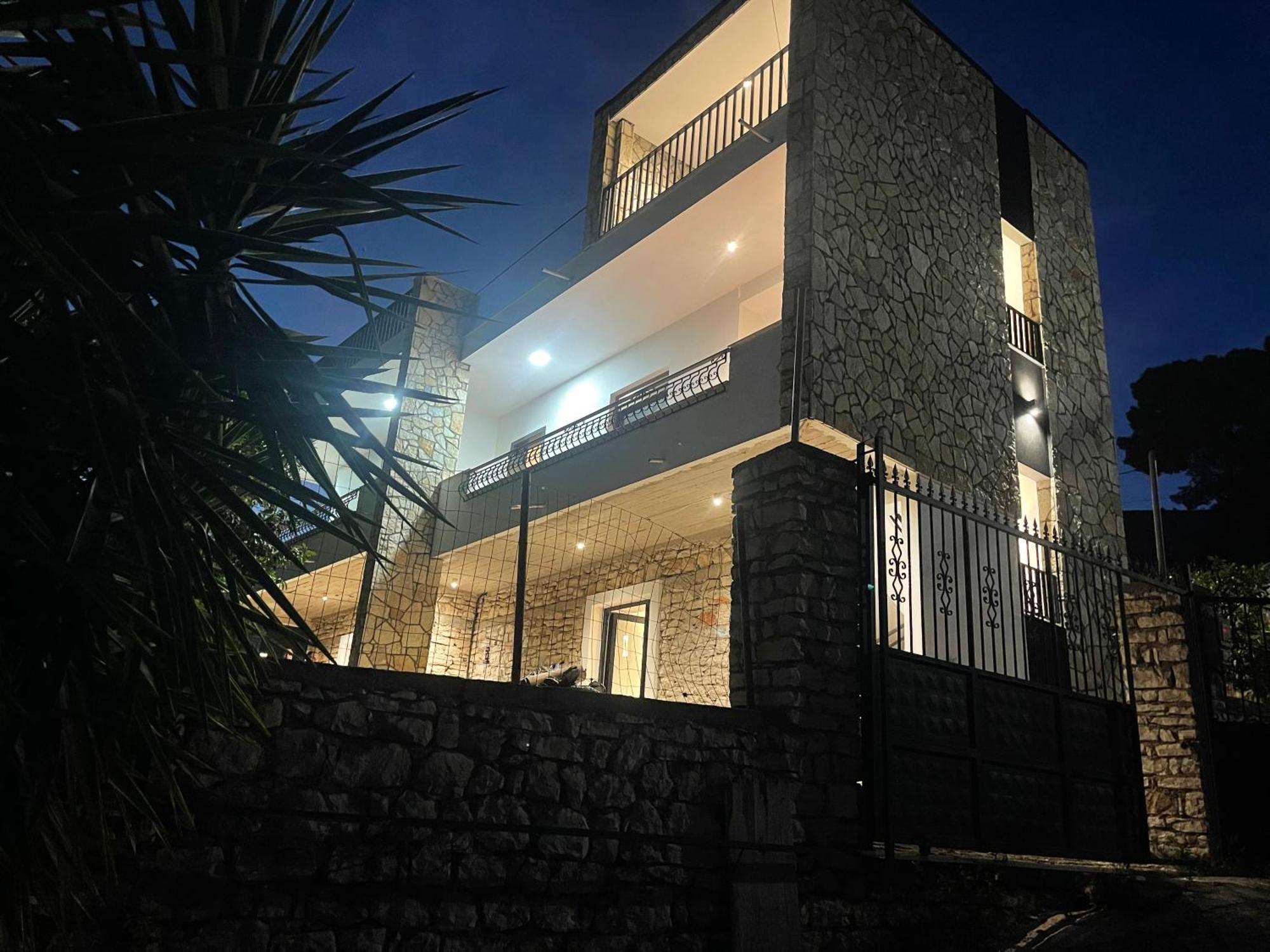 Comfort Guest Rooms Vila Hm Sarandë 외부 사진