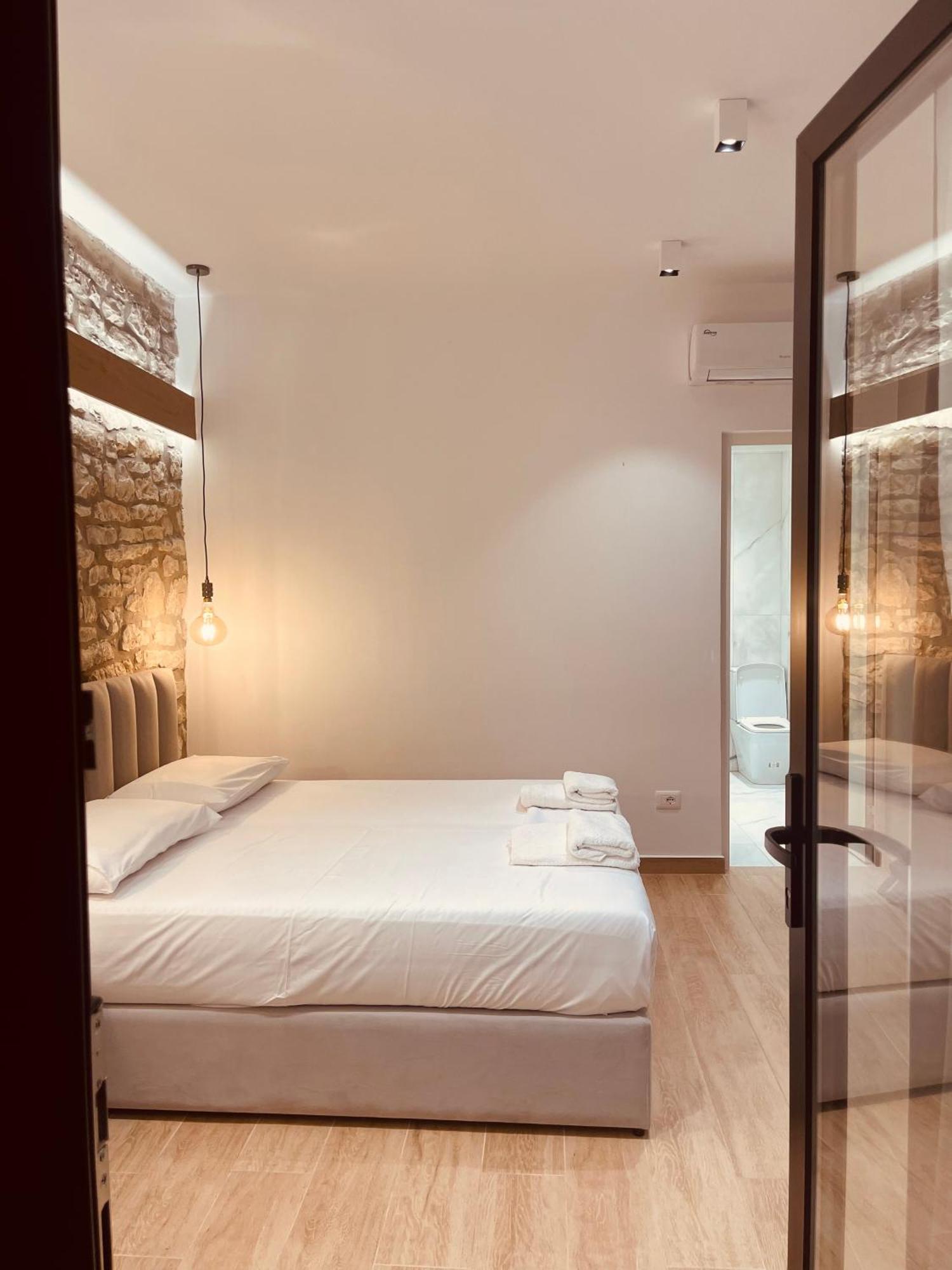 Comfort Guest Rooms Vila Hm Sarandë 외부 사진